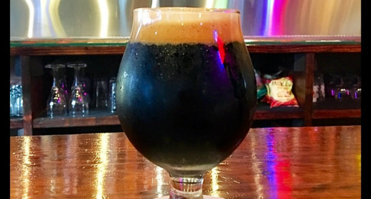 beer-chronicle-houston-craft-beer-review-brash-black-masses-full-snifter-glass