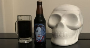 beer-chronicle-houston-craft-beer-review-copperhead-medusa-bottle-with-beer-in-mug-and-white-glass-skull