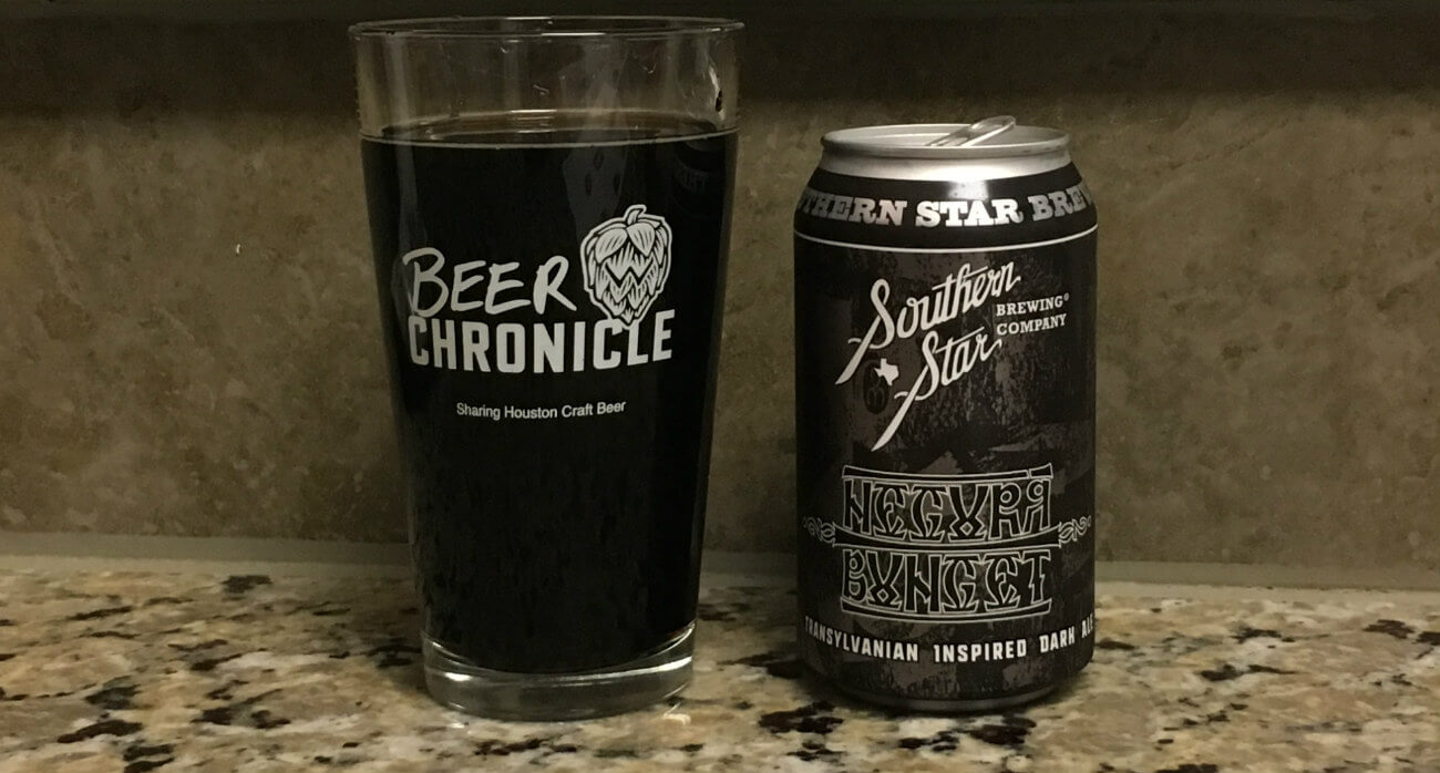 Beer-Chronicle-Houston-Craft-Beer-Review-Southern-Star-Negura-Bunget-Pint-Glass-Next-To-Can