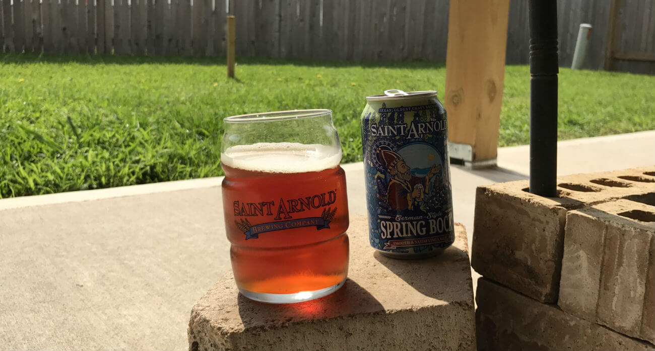 Beer-Chronicle-Houston-Craft-Beer-Review-Spring-Bock-Beer-In-Saint-Arnold-Glass-Next-To-Can