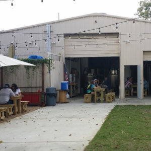 beer-chronicle-houston-craft-beer-review-under-the-radar-brewery-outside