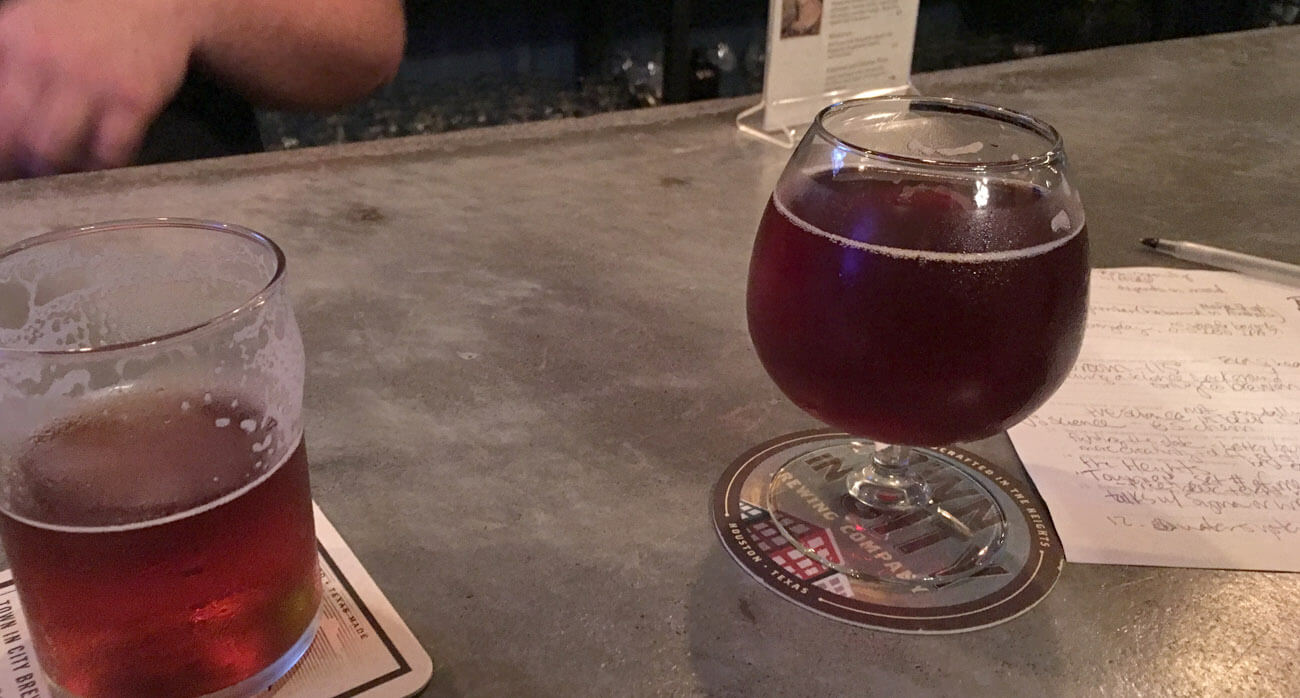 Beer-Chronicle-Houston-Craft-Beer-town-in-city-brewing-raspberry-amber