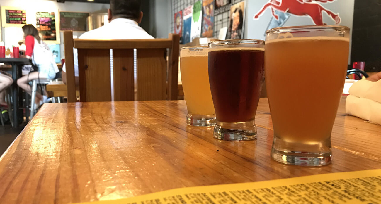 Beer-Chronicle-Houston-braindead-brewing-beer-flight