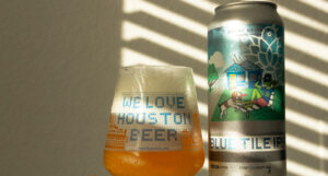 beer-chronicle-houston-great-heights-blue-tile-ipa-can-and-glass