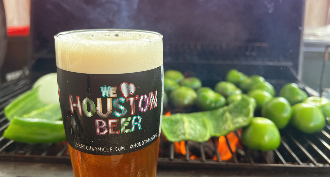 beer-chronicle-houston-project-halo-snake-eyez-triple-ipa-grill-beer-glass